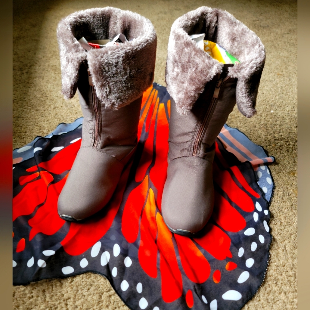 NEW FUR INNER LINING MIDCALF WINTER BOOT SIZE 11